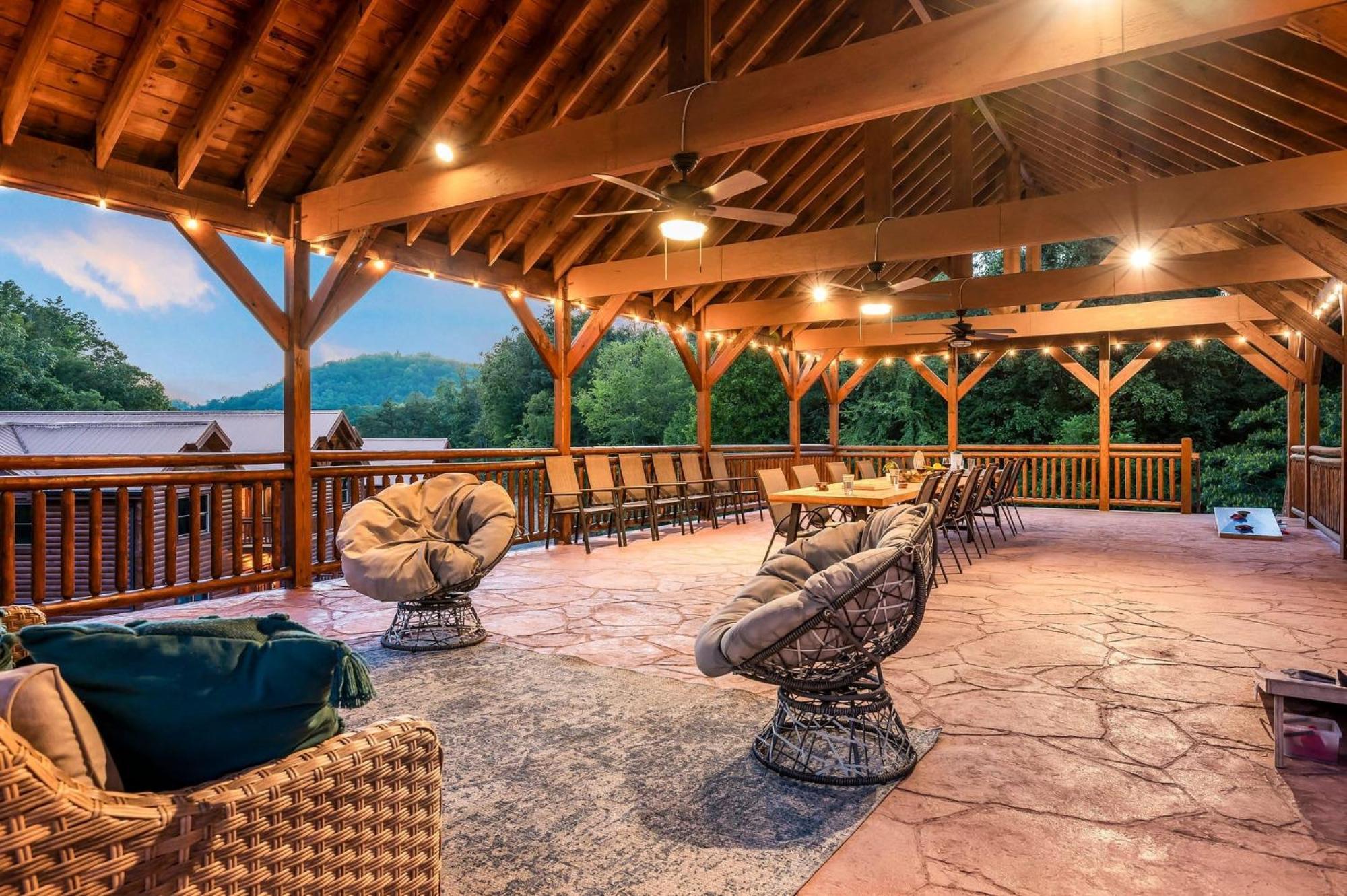 Smokey'S Paradise By Avantstay Sleeps 22 Pool Sevierville Esterno foto